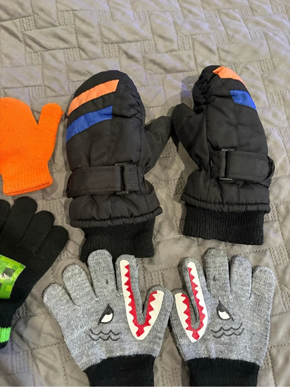 Toddler Winter Glove/ Mitten Bundle Set of 4 Size 2T-4T